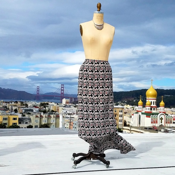 Flynn Skye Floral Printed Maxi Skirt, Sz M/3 - Picture 8 of 8